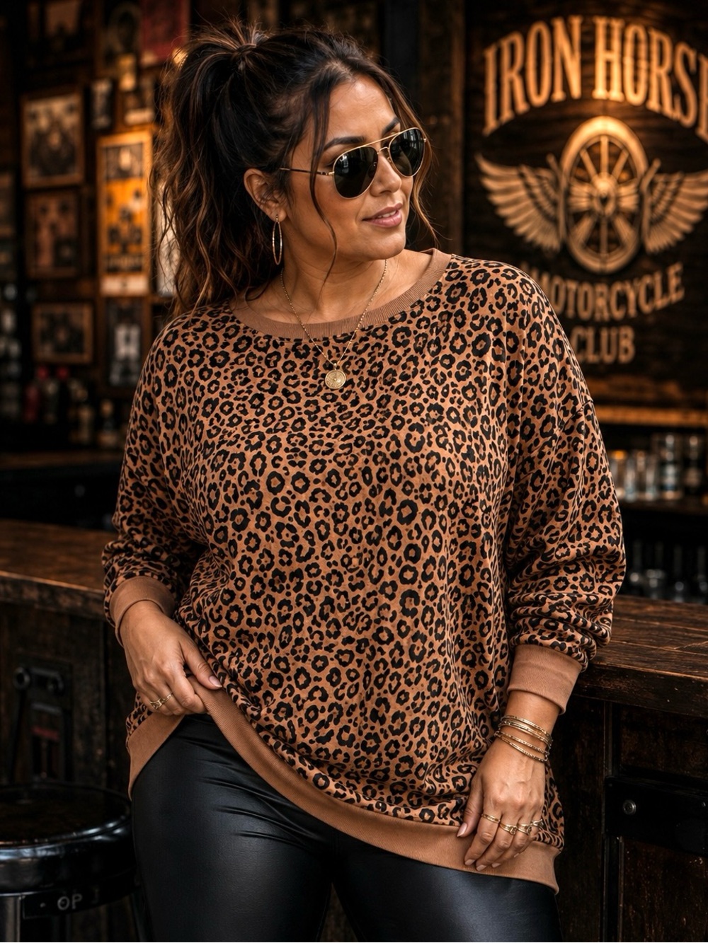 EUC Torrid Ultra Soft Fleece Crew Neck Leopard Print Sweatshirt Women's SZ 0 (L)